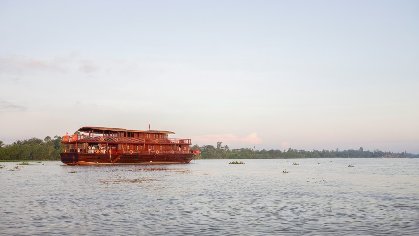 Cruising toward Mang Thit River