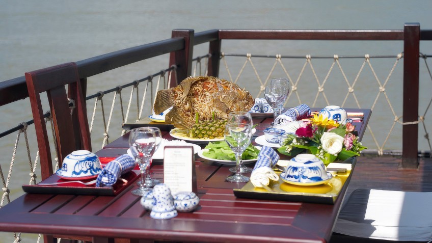 Delicious meal with giant Gourami
