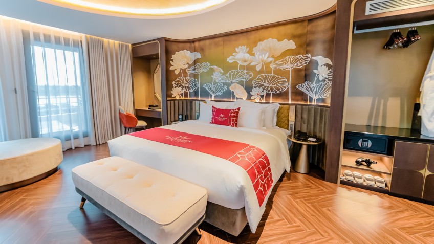 Double king bed for couple