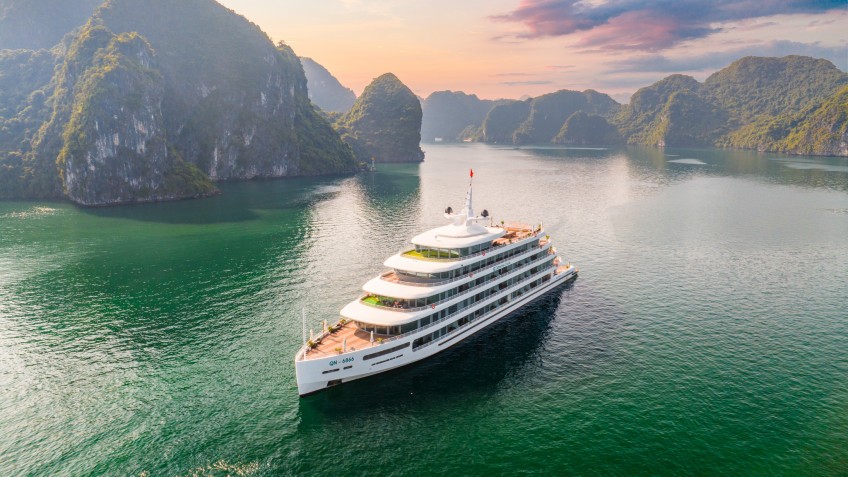 Catherine Cruise: Catherine Cruise Halong Bay