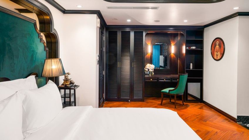 Catherine Cruise: Exquisite Wooden Interiors