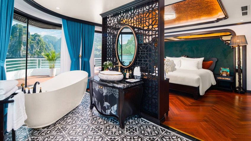 Catherine Cruise: Pretty Bathroom area