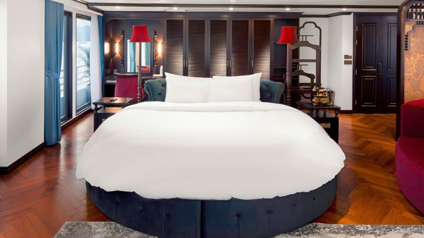 Catherine Cruise: Villa President Suite