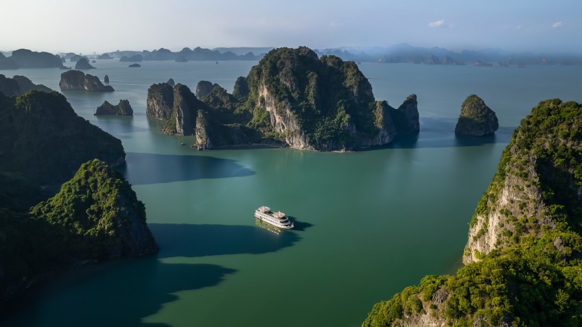 Top budget cruise to Bai Tu Long