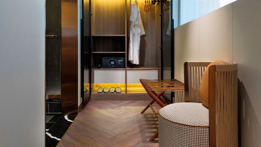 Grand Pioneers Cruise: A luxurious walking closet