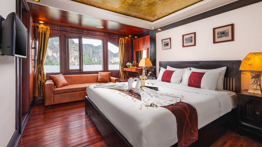 Valentine Premium Private Cruise: Romantic and Intimate for Couples