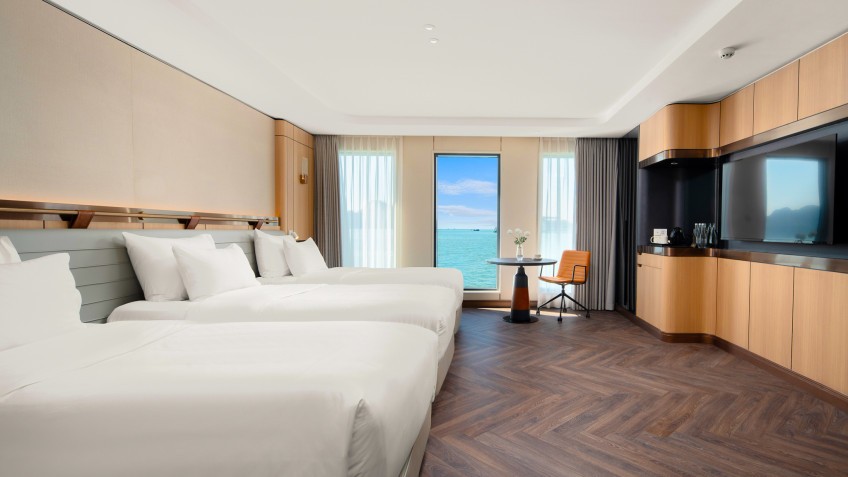 Grand Pioneers Cruise: Ocean Suite Triple