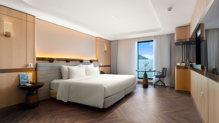 Grand Pioneers Cruise: Ocean Suite