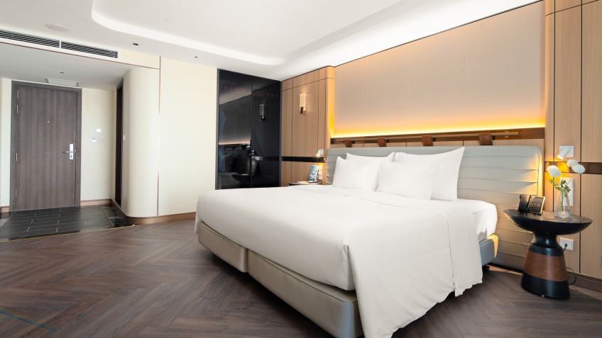 Grand Pioneers Cruise: The spacious atmosphere with dedicated design