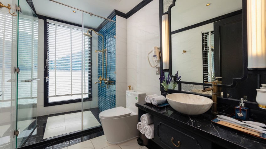 The bright bathroom with nice view