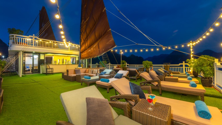 Have fun on the sundeck