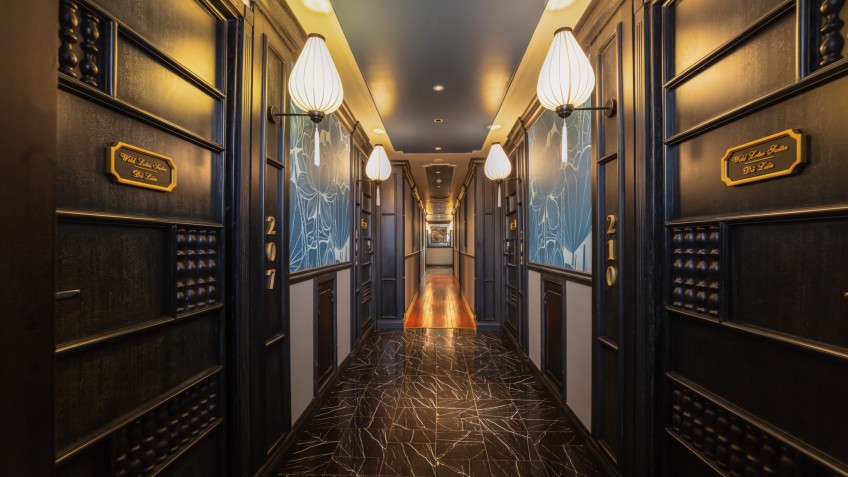 The warm and cozy lobby