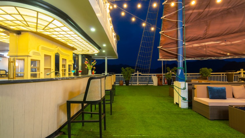Try a cocktail on the sundeck bar