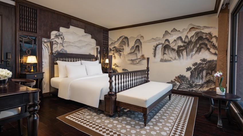 The ancient style in Senior Suite