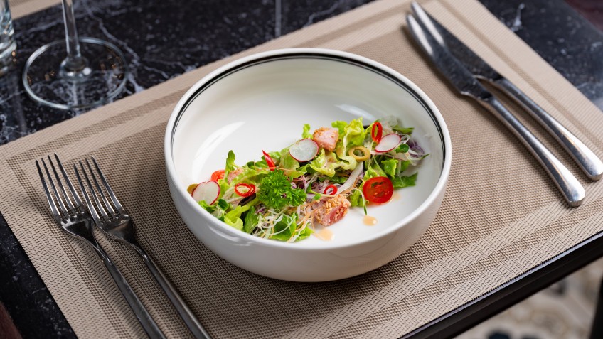 Refresh your body by green salad