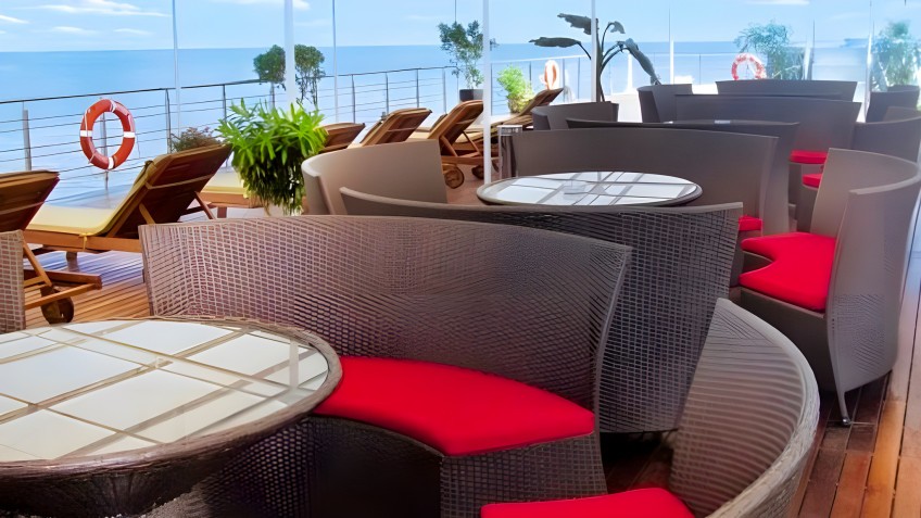 Perfect sundeck for sightseeing