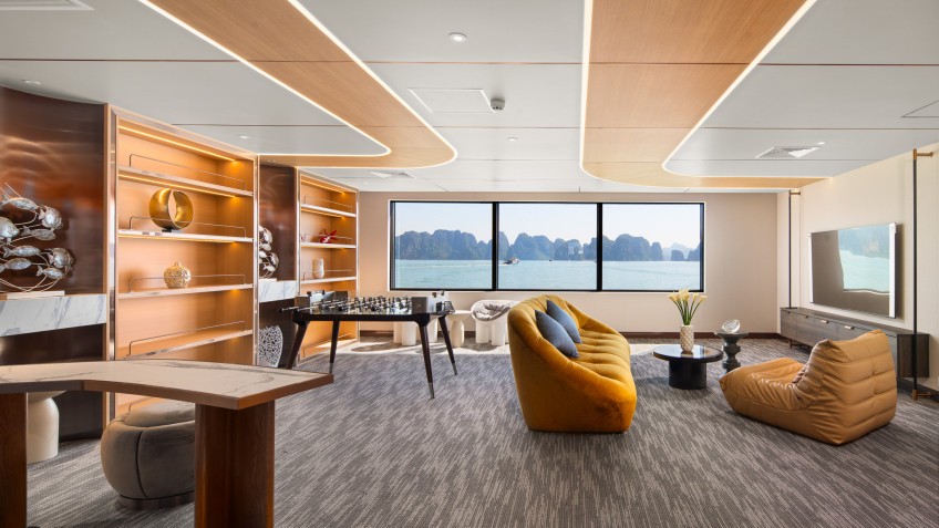 Grand Pioneers Cruise: Family Entertainment Room