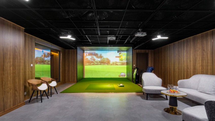 Grand Pioneers Cruise: 3D Golf Room