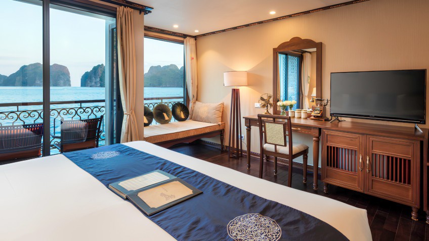 Indochine Cruise: Elegance Style