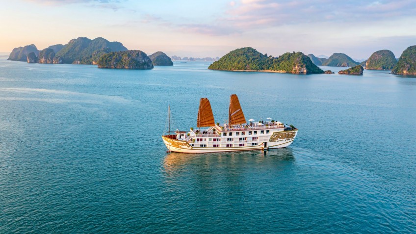 Indochina Sails: Indochina Sails Halong Bay