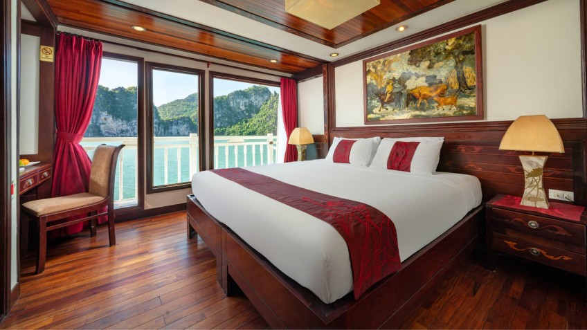 Indochina Sails: Suite Balcony
