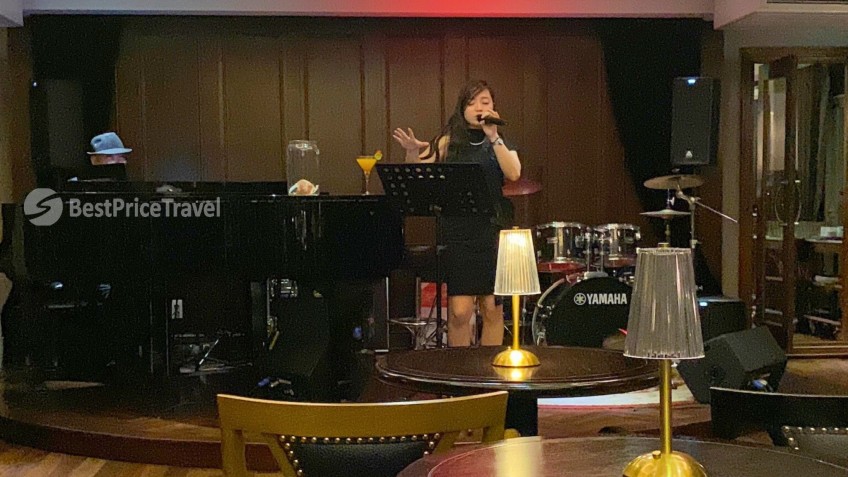 Ambassador Signature Cruise: Live Music at night