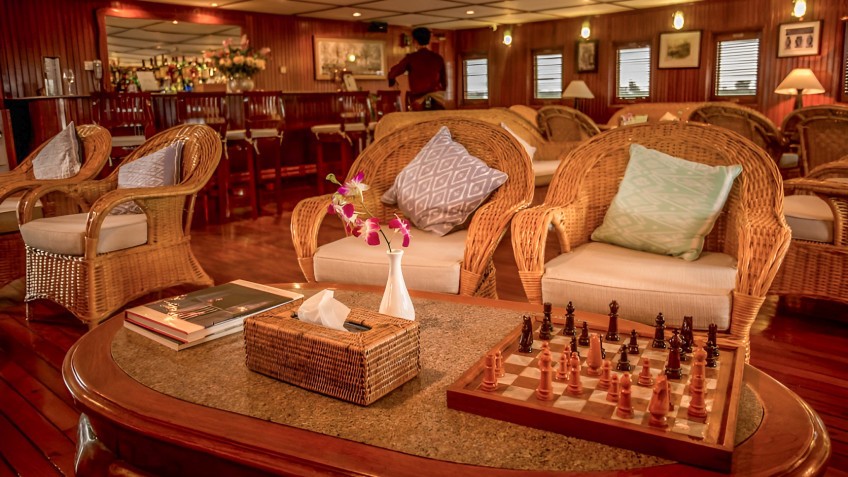 Interesting game for groups