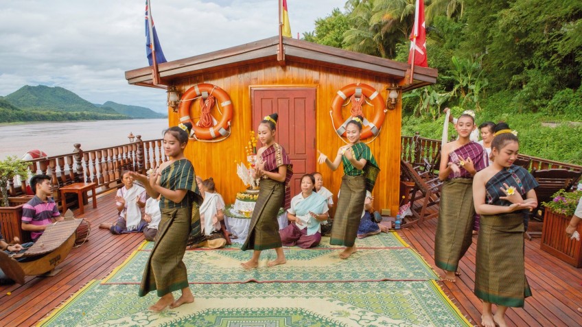 Traditional Laotian Performance
