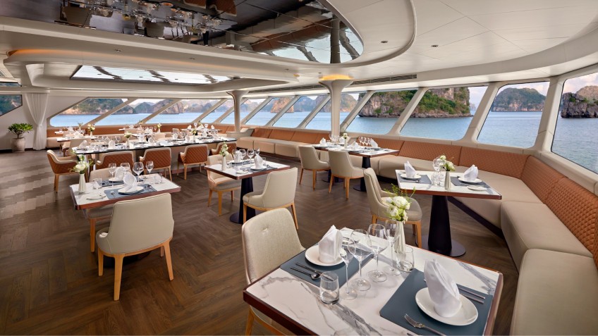 Grand Pioneers Cruise: Enjoy the Bay View