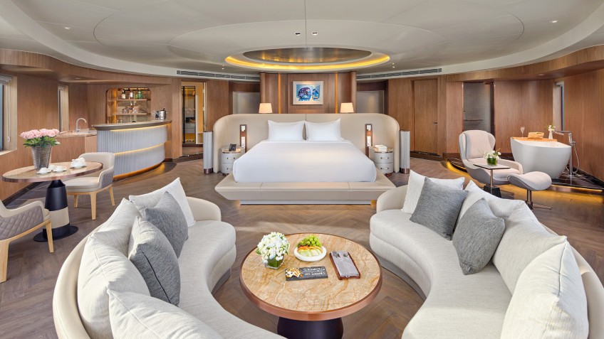 Grand Pioneers Cruise: Equipped with a Dining & Bar Area