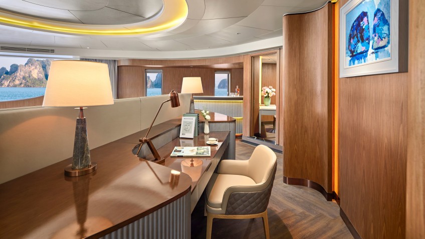 Grand Pioneers Cruise: Indoor Work Area