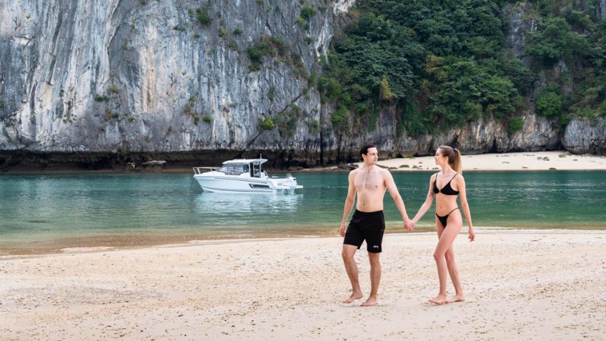 Elite of the Seas Cruise: Pristine Ba Trai Dao Beach