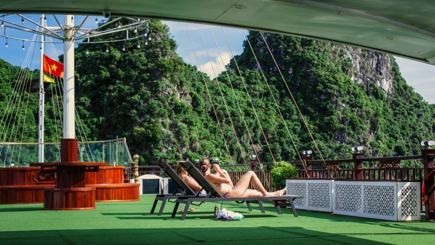 Calypso Cruise: Comfortable Sunbathing Space On Sundeck