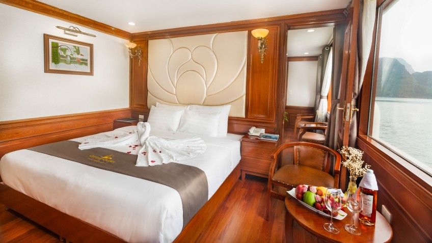 Calypso Cruise: Deluxe Family Connecting