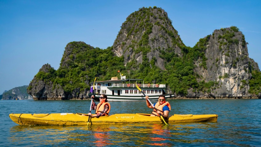Amanda Cruise: Kayaking to discover the bay