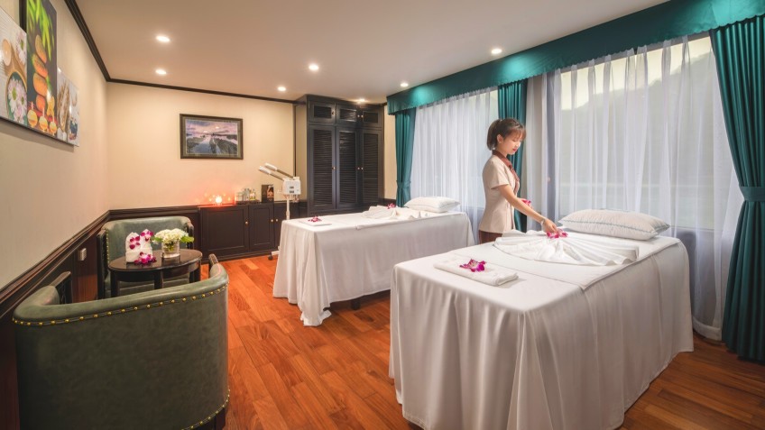 Aspira Cruises: Unwind with a Spa Session