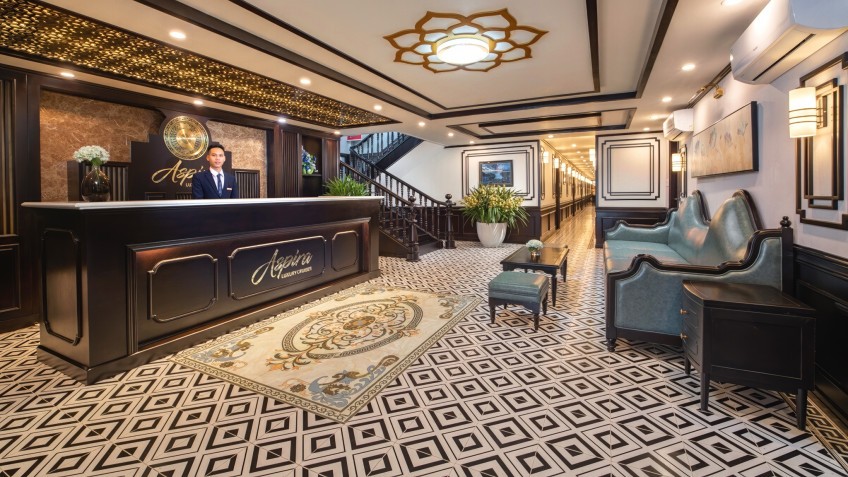 Aspira Cruises: Grand Reception Area