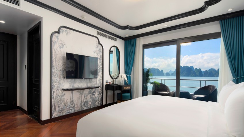 Catherine Cruise: Premier Suite on 2n deck