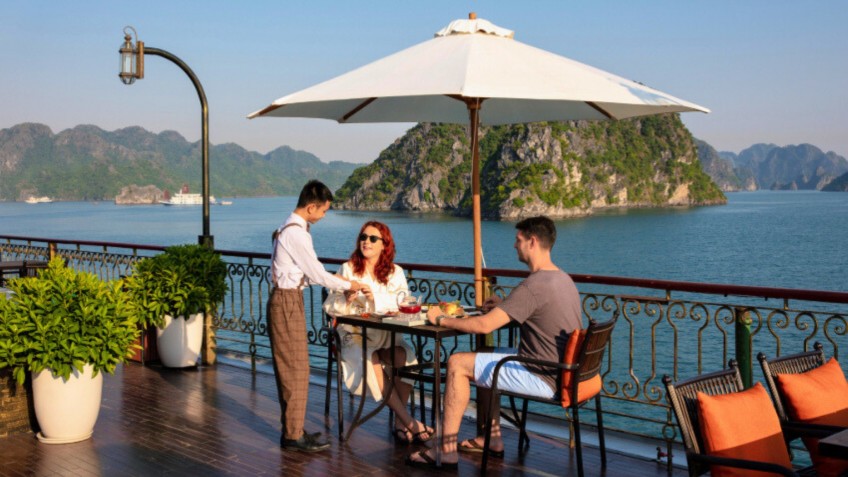 Indochine Cruise: Professional Service on board