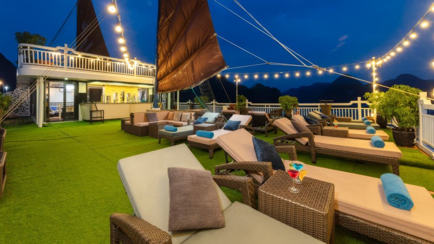 Pretty Sundeck in the evening