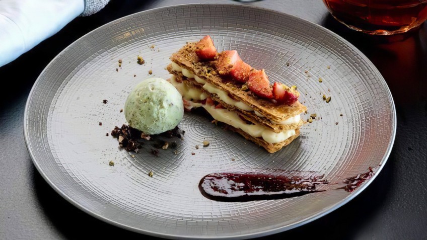 Le Theatre Cruise: Well Decorated Food