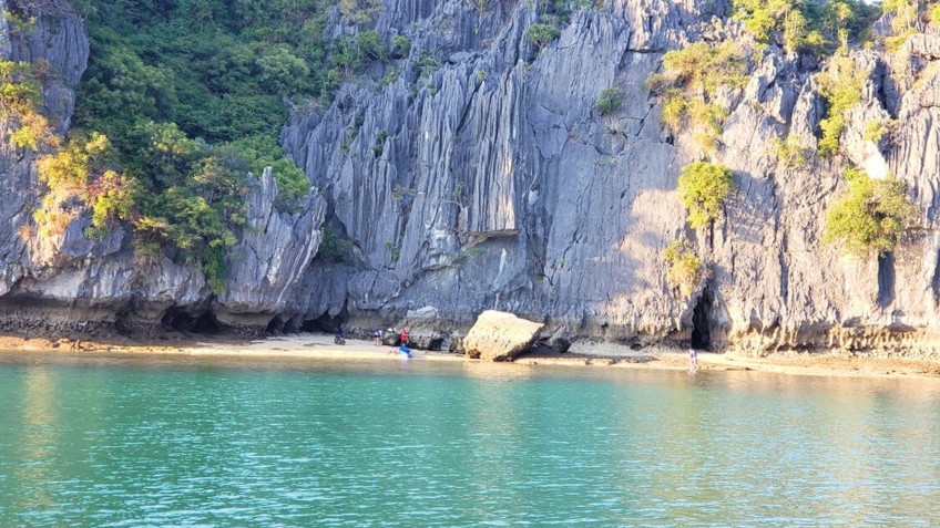 Visit Ba Trai Dao Beach