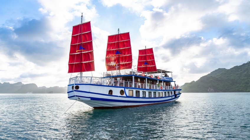 Amazing Sails Private Luxury Cruise: Amazing Sails Luxury Cruise