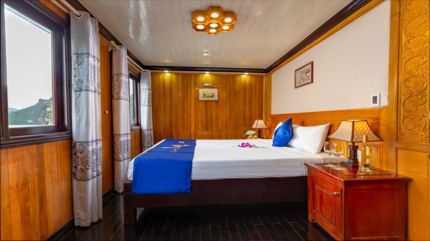 Amazing Sails Private Luxury Cruise: Cozy Cabin