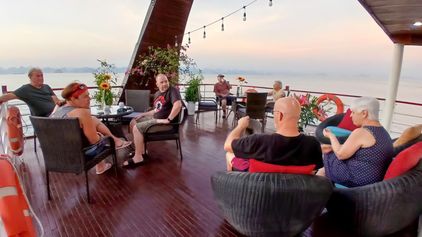 Amazing Sails Private Luxury Cruise: Chatting with your friends