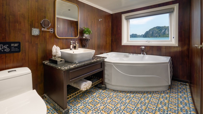 Bathroom with a Jacuzzi