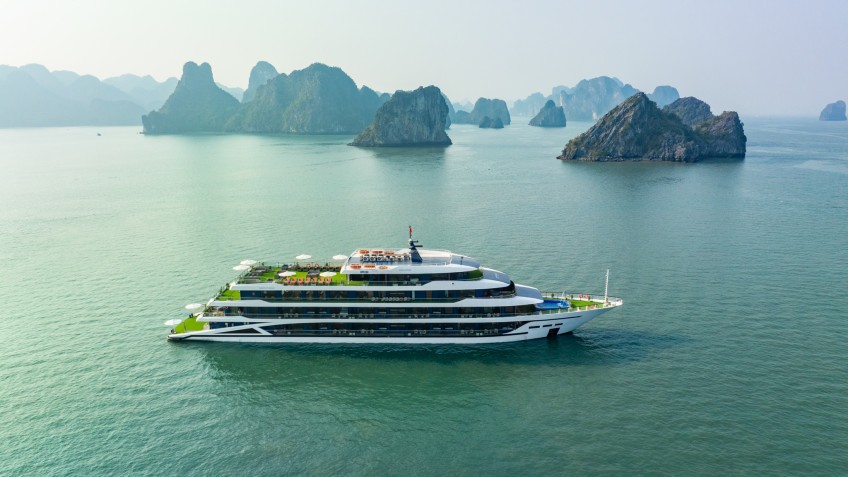 Doria Cruise: Explore Lan Ha Bay & Cat Ba Island