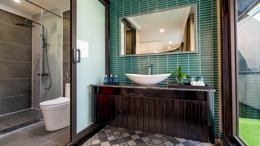 Doria Cruise: Modern Bathroom Inside