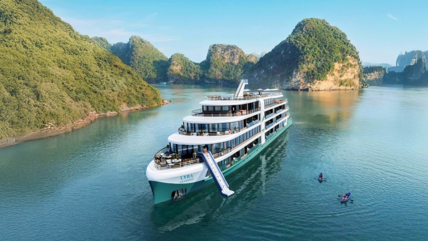Lyra Grandeur Cruise: Lyra Grandeur Cruise Halong Bay