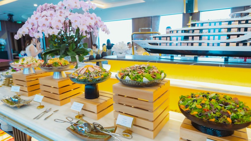 Calista Cruise: Tasty & Fresh Dishes for Buffet